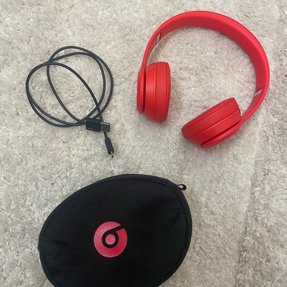 red beat solo 3 headphones - Picture 4 of 5